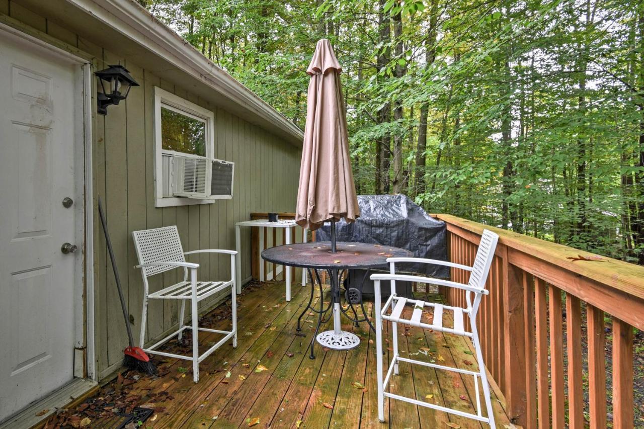 Cozy Arrowhead Lake Home With Sunroom And Pool Access! Pocono Lake Экстерьер фото